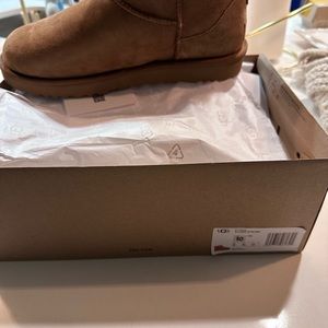 UGG ULTRA MINI WOMENS 10
